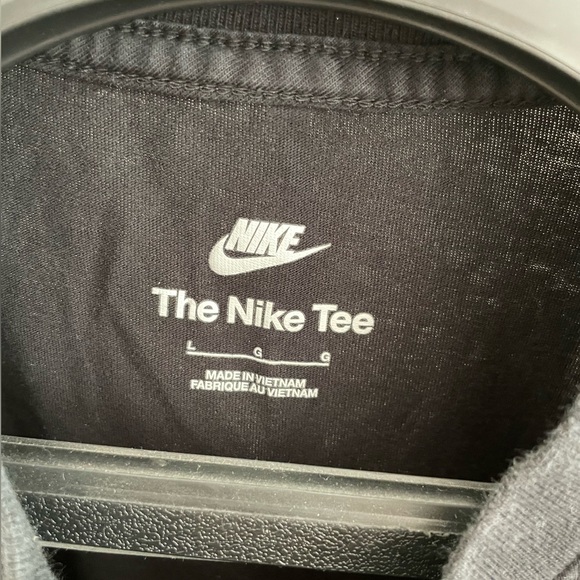 Nike Black Tee - Picture 2 of 3
